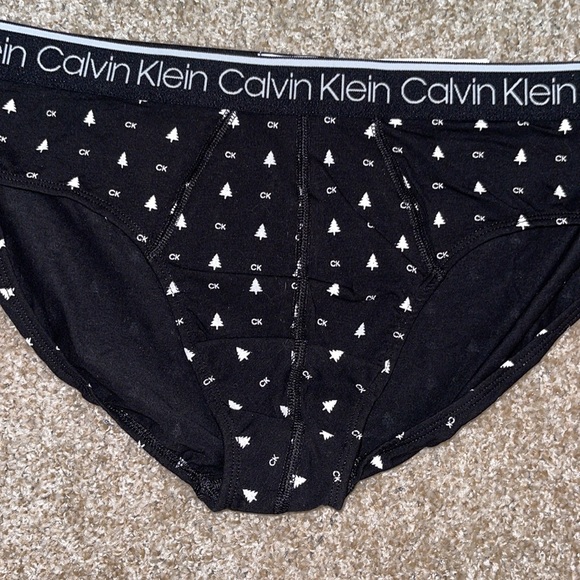 Calvin Klein Men’s Hip Brief Underwear🆕 - Picture 4 of 6